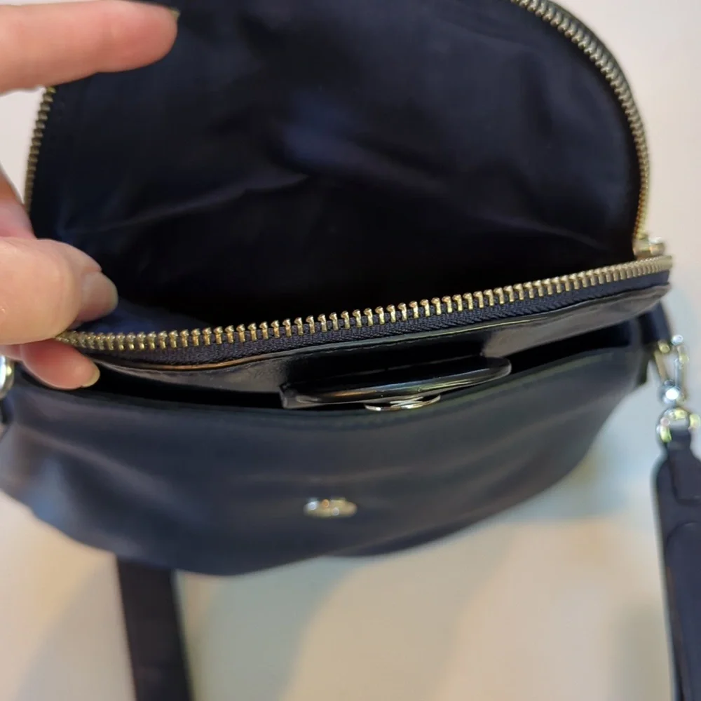 Marc by Marc Jacobs, Navy Blue Leather Crossbody Bag - Picture 9 of 10